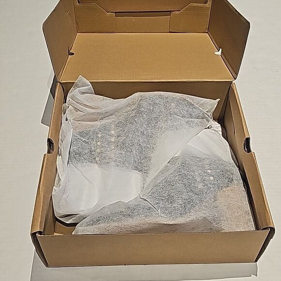 Women's Rivet Ankle Boots  Pointed Toe ,Chunky Stacked Heel, size 6 and 9 black - Picture 9 of 9